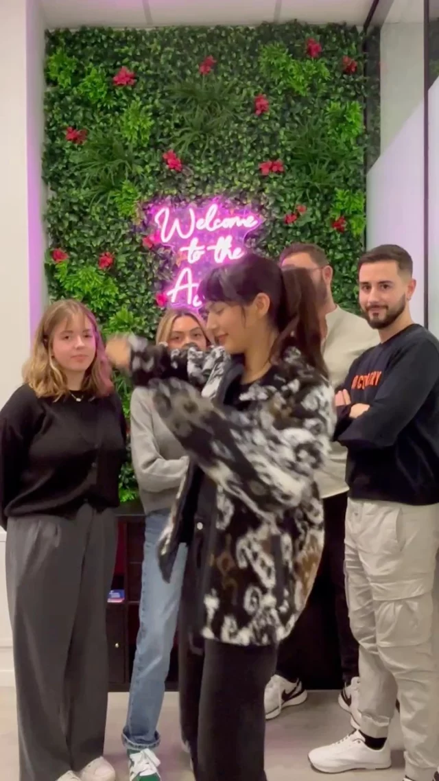 🔥Une bonne ambiance, du dynamisme, une équipe au top ! Tous les ingrédients pour satisfaire nos clients 🥰
#merci #viiiiite #smile